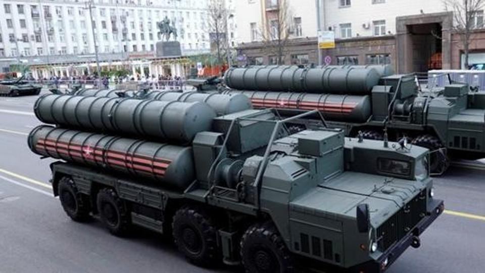 India-Russia Defence Deals Set to Cross $16 bn; to Include S-400 Systems, Kalashnikov Rifles