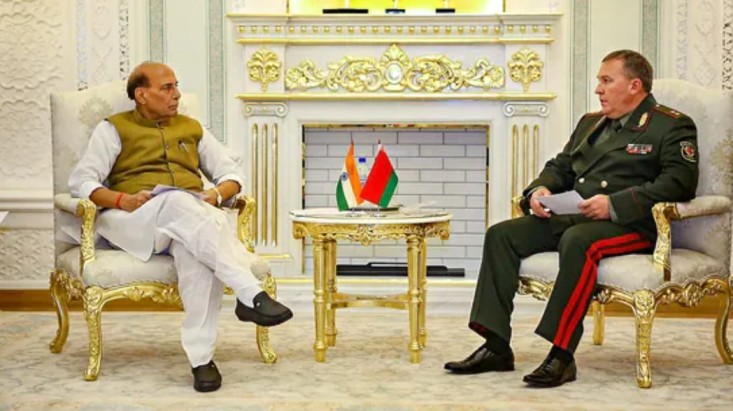 Rajnath Singh Meets Belarusian Counterpart on Sidelines of SCO in Dushanbe