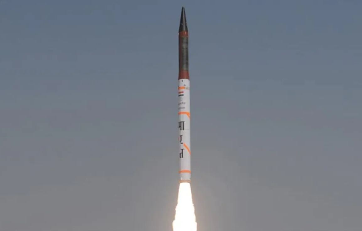 Agni-IV Missile Successfully Tested, Can Strike Targets 4,000 Km Away