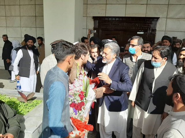 Former Afghan Minister Returns To Kabul At Taliban Invitation