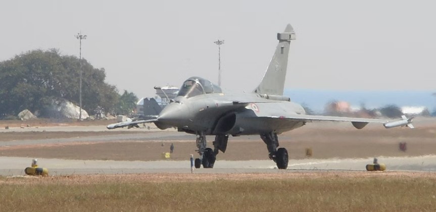 Modi Govt Needs To Learn From US, France. India’s Defence Industry Needs A Push For Private