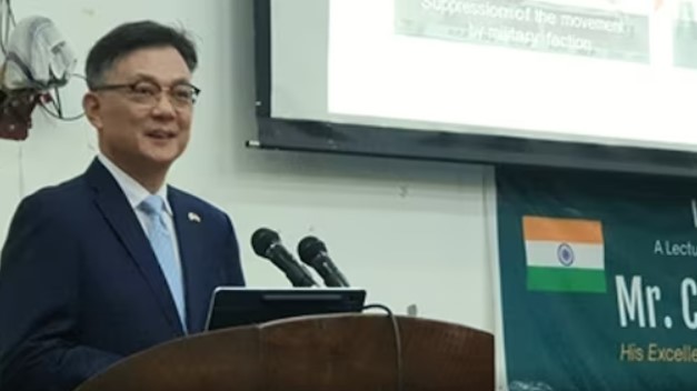 South Korean Envoy Chang Jae-Bok Visits Kashmir, Holds Interactive Session With University Students