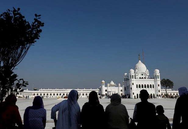 Over 2,800 Indian Sikh Pilgrims Reach Pakistan For Baisakhi