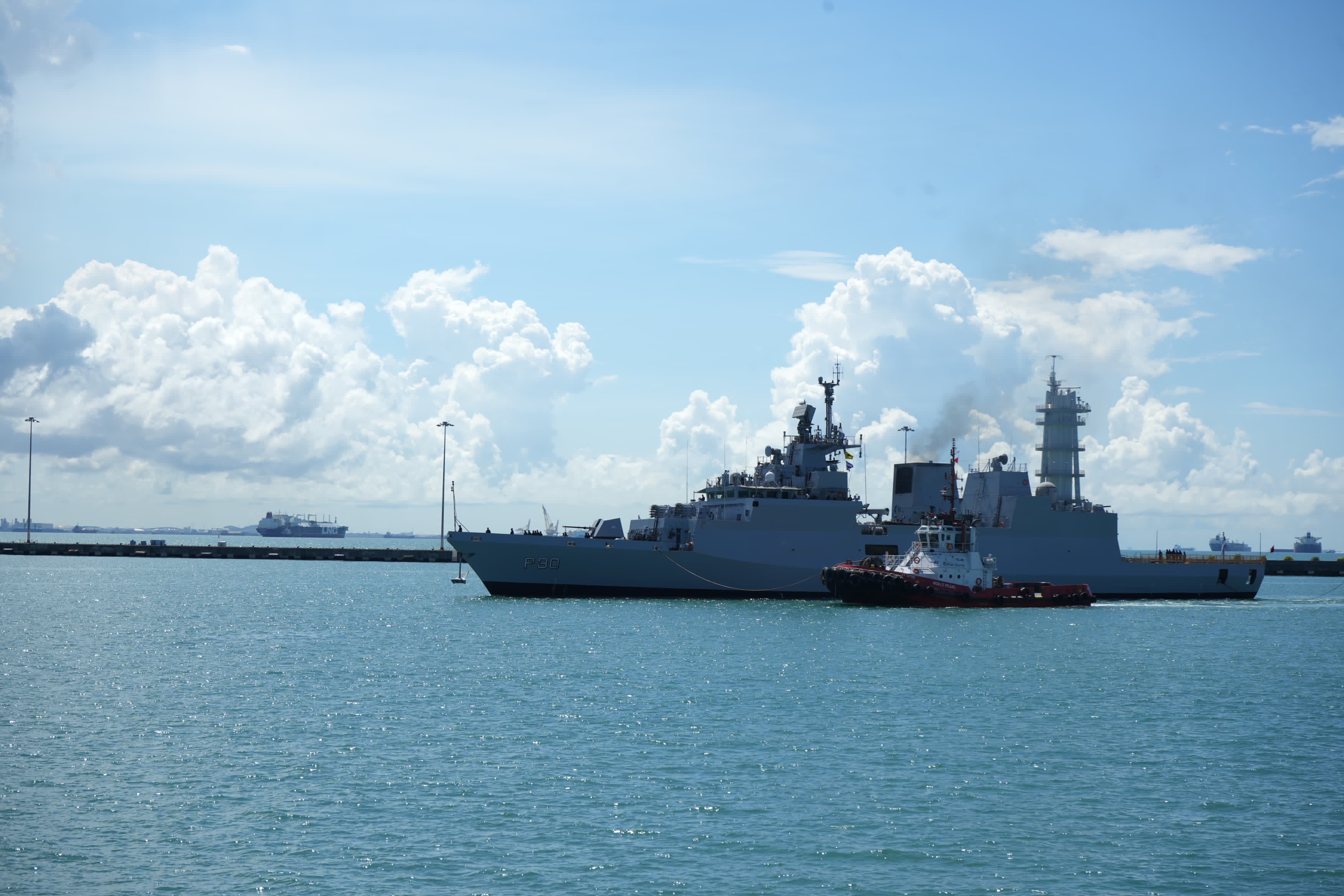 भारतीय युद्धनौकांचे दक्षिण चीन समुद्राकडे प्रस्थान