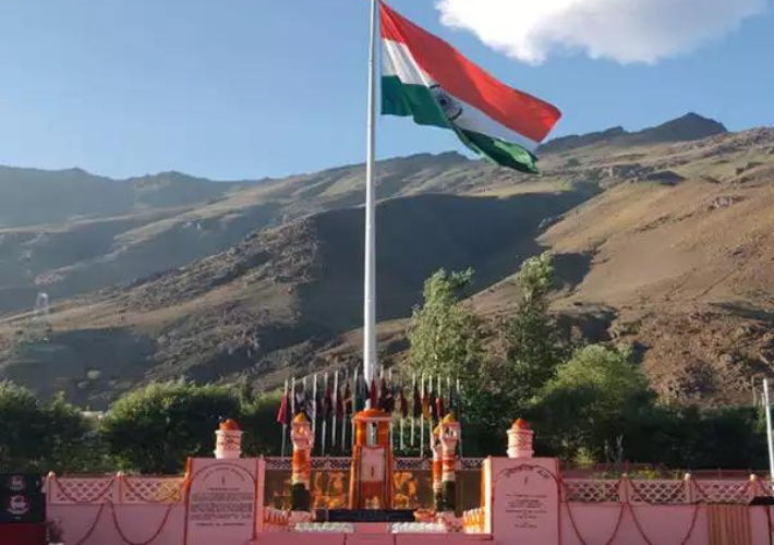 Drass Dairy: A Solemn Ceremony Marking Silver Jubilee Of The Kargil War