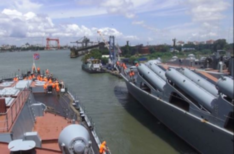 Russian War Ships Make Strategic Port Call At Kochi