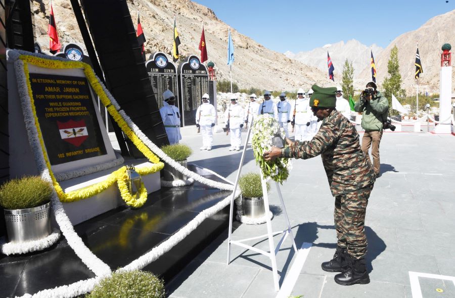 Droupadi Murmu Becomes First Women President To Visit Siachen