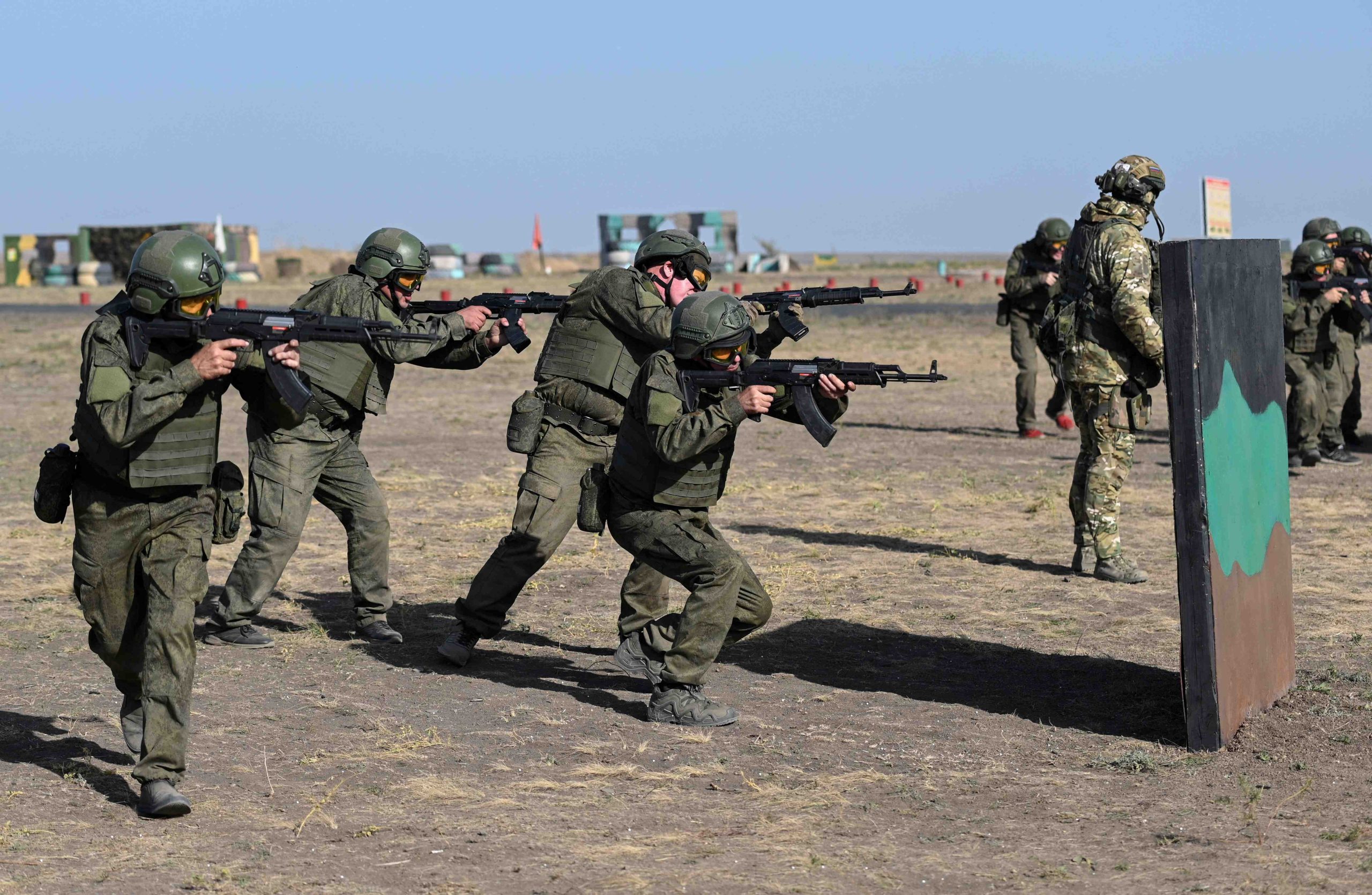 Russian Forces Recruit Ex-Servicemen To Boost Numbers For Frontline