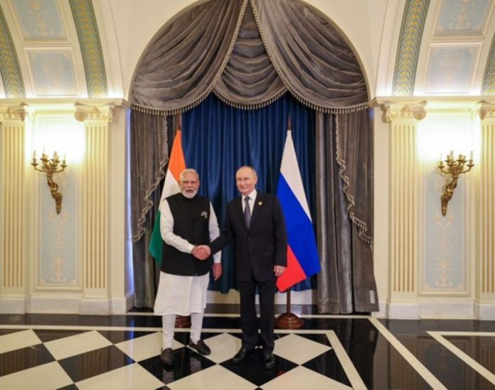 PM Modi with Presidnt Putin in Tianjin
